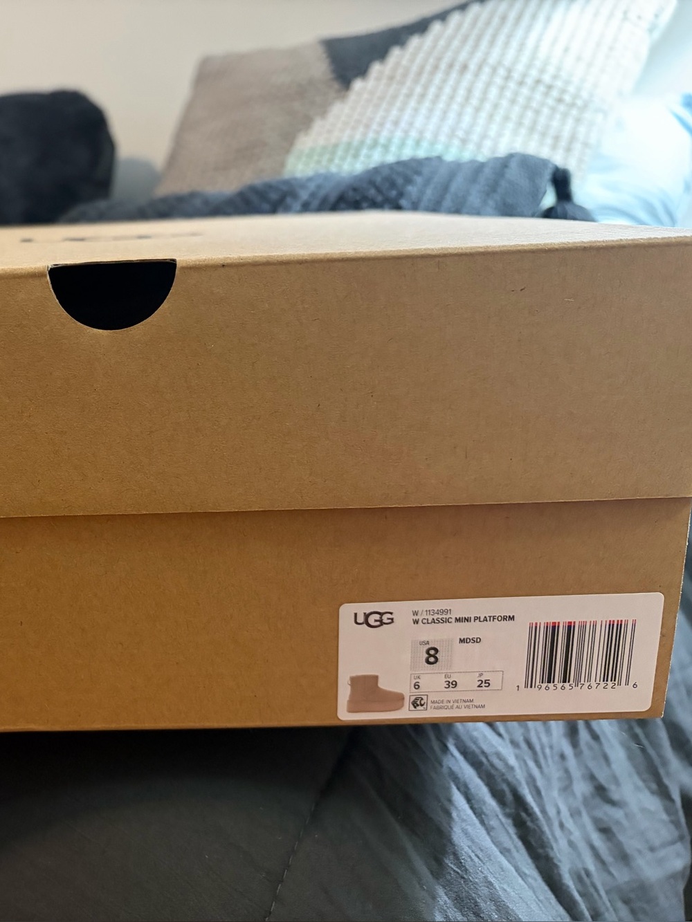 UGG Classic Mini Platform - sand sz 8